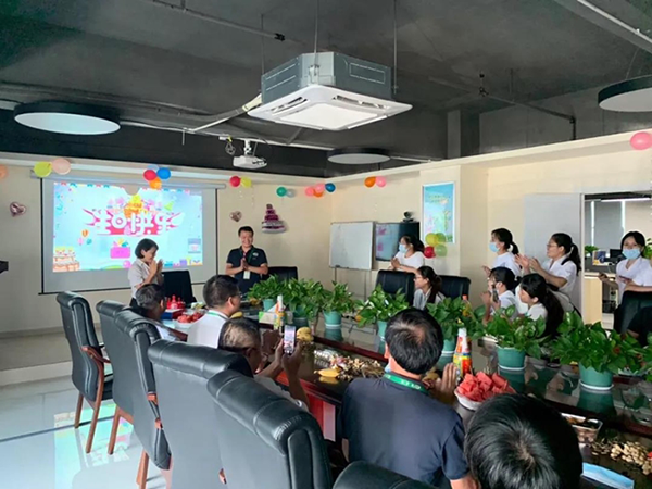 员工生日会-4